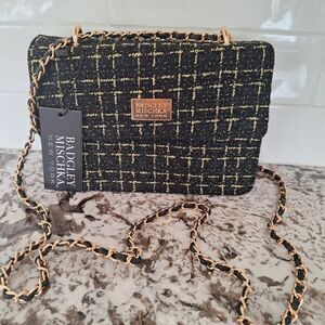Badgley Mischka New York crossbody